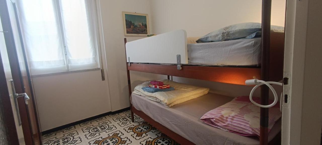 Casa Di Claude Con Posto Auto Apartment Finale Ligure Exterior photo
